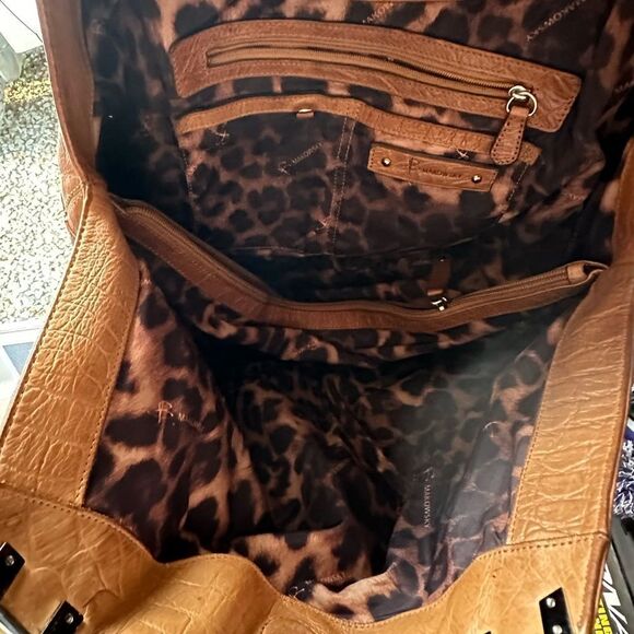 B Makowsky Brown Croc-Embossed Leather Shoulder Bag - Picture 3 of 6